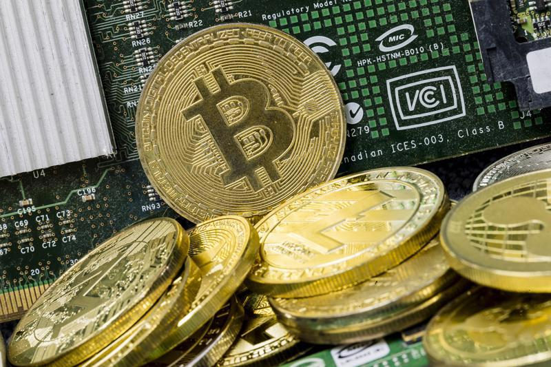 Làn sóng tổ chức đổ bộ Bitcoin & kỷ nguyên Phục hưng Altcoin 2025